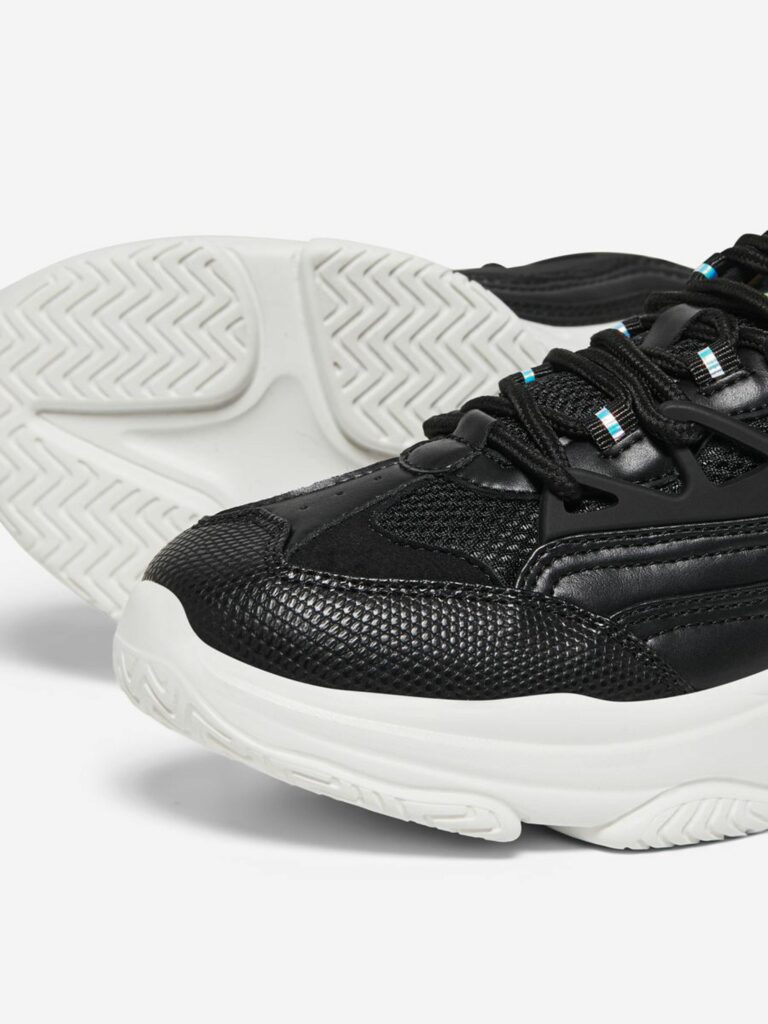 15212402_black_006_productlarge_optimized