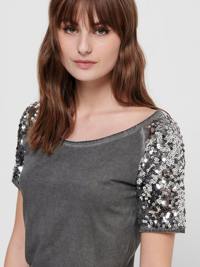 15204635_DarkGrey_784094_006_ProductLarge