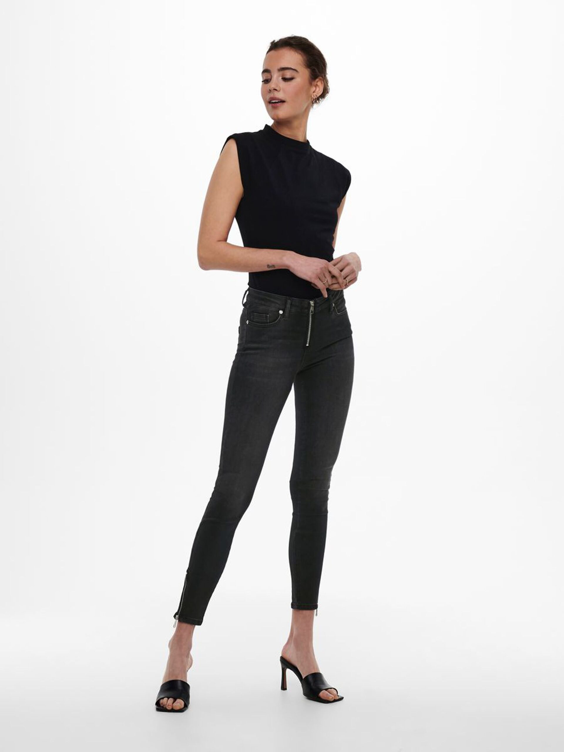15227030_Black_005_ProductLarge 15227030_Black_005_ProductLarge