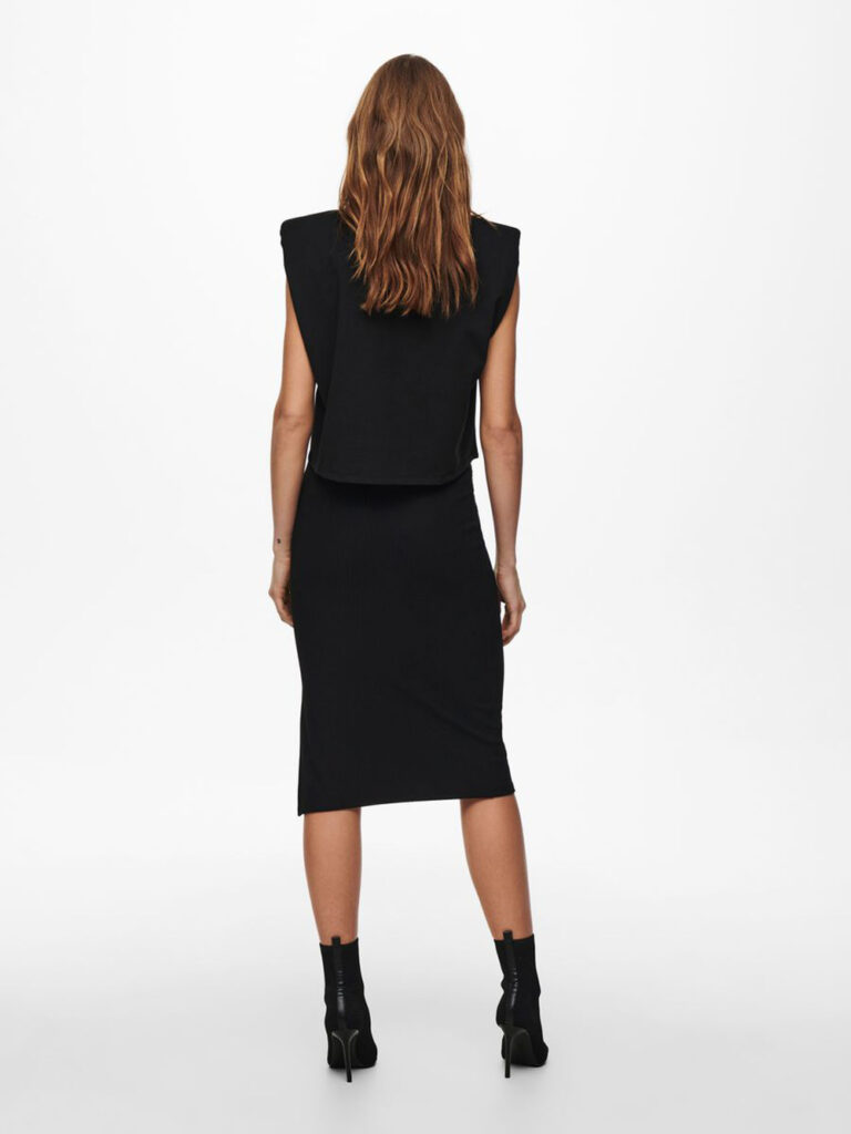 15227142_Black_004_ProductLarge-2